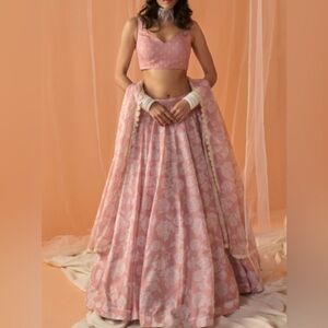 NWT PEACH WHITE FLORAL PRINTED LEHENGA